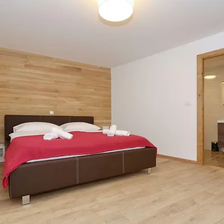 Lari * Privlaka (Zadar)